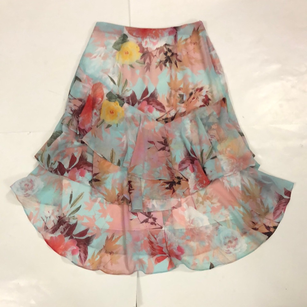 Vince Camuto 4 Skirt Blue Pink Floral Layered in Excellent Condition